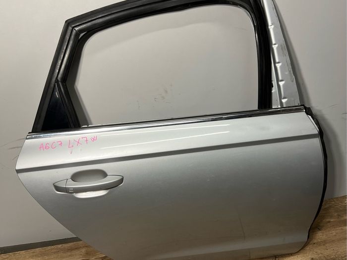Audi A6 C7 4g 2012-2018 Saloon Offside Driver Side Rear Right Door In Silver Colour Lx7w