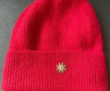 Red Ribbed Knit Cuffed Beanie Hat Brand New