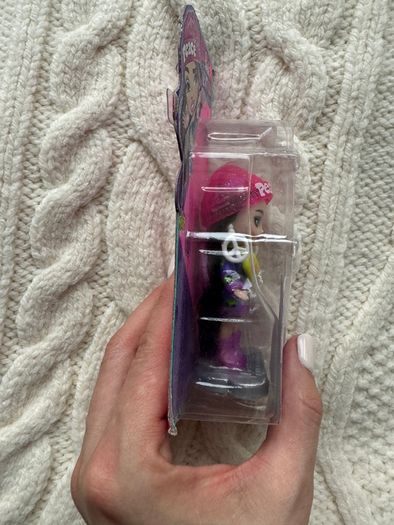 Barbie HLN46 Extra Mini Mini Brown Hair Purple Dress new Please look at the pictures