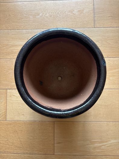 Big and heavy plant pot