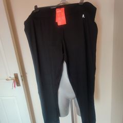 BNWT Workout black stretchy leggings size UK20 EU48 Postage included