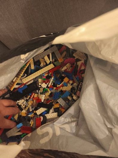 5-6 Kilos of Lego