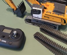 Remote control EXCAVATOR 1:50 scale