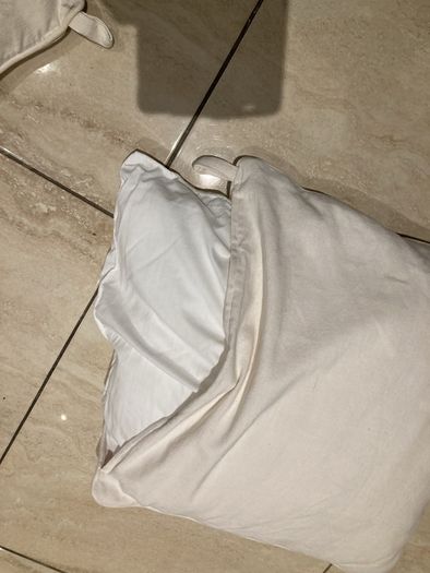 cushion / pillow