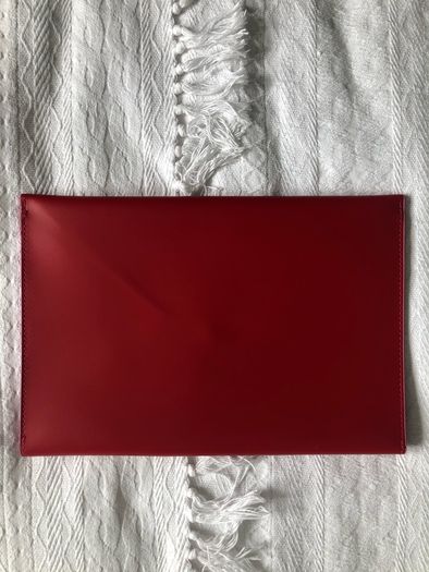 clutch Elizabeth Arden