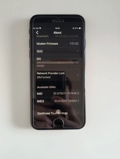 iPhone SE 2020 black 64GB great condition Vodafone