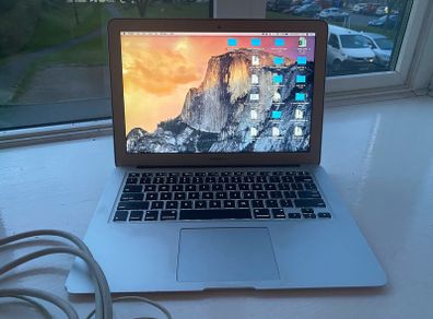 Apple Macbook Air