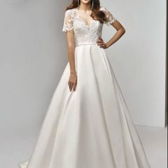 Enzoani Aisling Wedding Dress (Dry cleaned and in original bag)