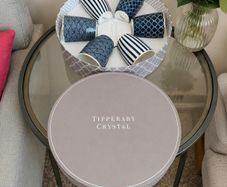 Beautiful set of 6 cups from Tipperary Crystal, featuring elegant navy and white contemporary patterns. Presented in the original round gift box.