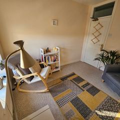 Counselling/psychotherapy room to let