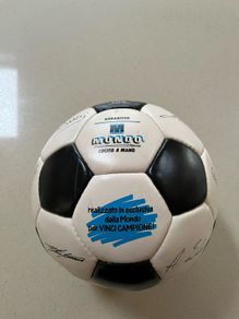 Italian Football Ferrero Promotion 80's signed Dunga Vialli Gullit +