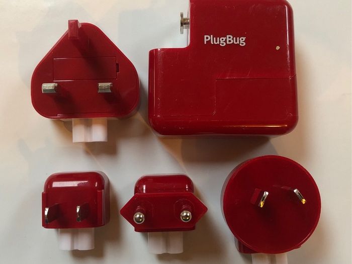 Apple Plug Bug World Travel Adaptor Kit