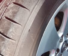 Alloys and tyres in great condition.size 225/50r17