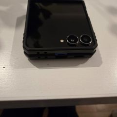 Samsung Z Flip 7 Unlocked