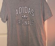 Adidas tshirt size M