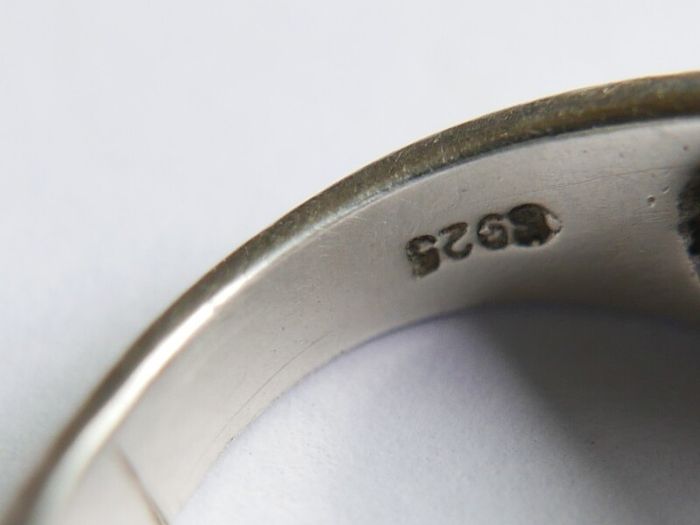 Vintage 925 Sterling Silver Crossover Ring with Stone Setting size M - 5,1g