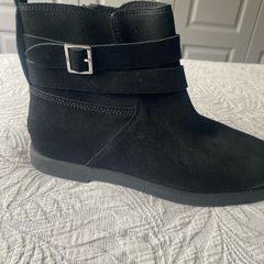 Boots - Genuine UGG Boots - Black (Size UK41 / Us 10)