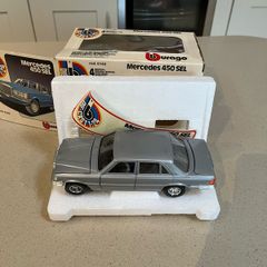 Mercedes 450 SL 1/24 Burago