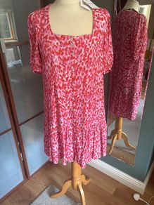 Free Post to day ONLY - Brand New Whistles Blurred Strokes Flippy Dress - Size 8 - Free Post