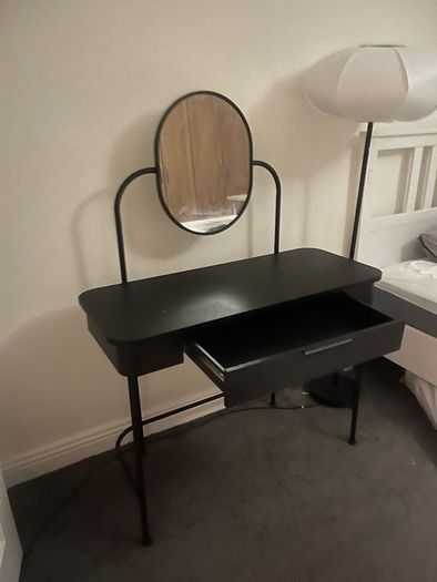 dress table with mirror and drawer