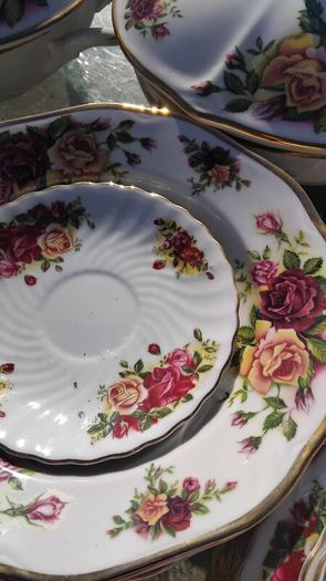40piece  Part Dinner Set