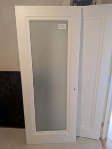 Bargain! Door: White Primed Carrick 1P With Frosted Glass