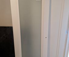 Bargain! Door: White Primed Carrick 1P With Frosted Glass