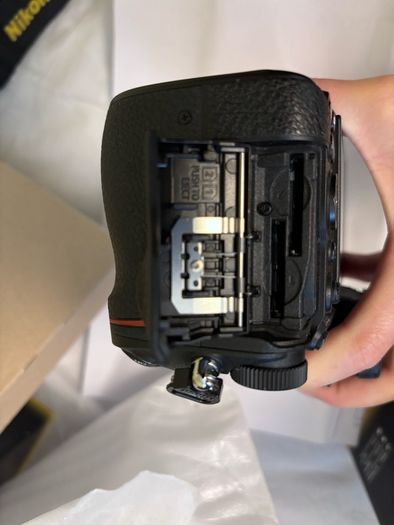 Mirrorless camera Nikon Z5 + NIKKOR Z 24-70mm f/4 S lens