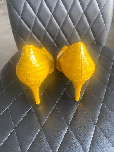 Size uk37 shoes