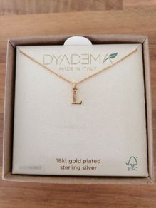 gold jewellery/necklace