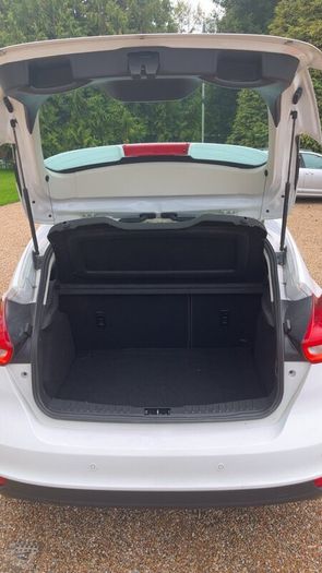 Ford Focus Titanium 1.5 TDCi 95PS 6-Speed 4DR