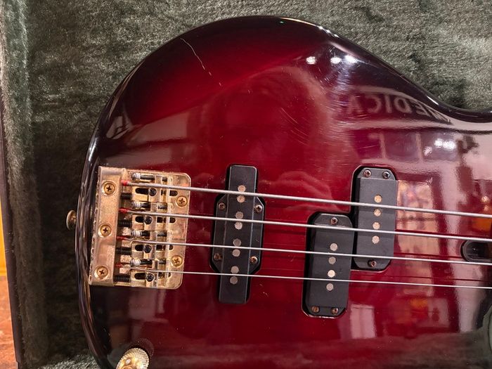 Yamaha Broad Bass BB850 Wine Burst 1980's