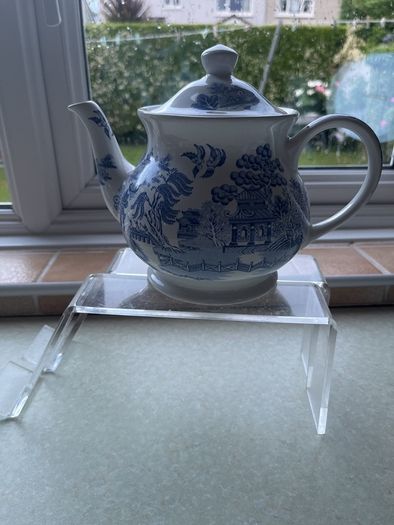Vintage Sadler "Old Willow " Teapot in mint condition