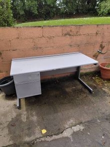 desk free to take away