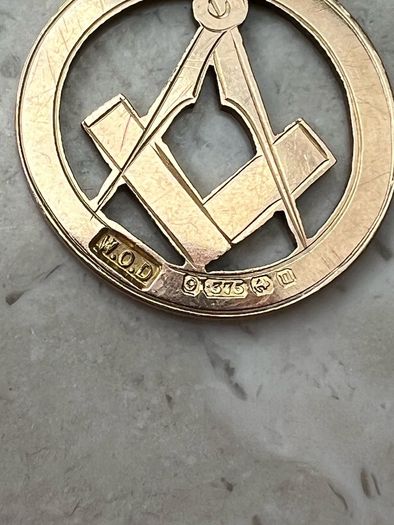 Vintage 9ct Solid Gold Masonic Pendant