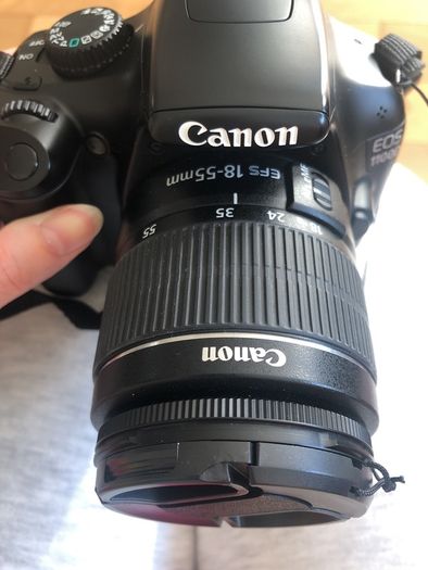 canon EOS 1100D