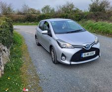 Toyota Yaris Hybrid 2015