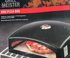 BBQ Pizza Box & Shovel