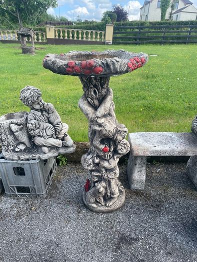 garden ornaments