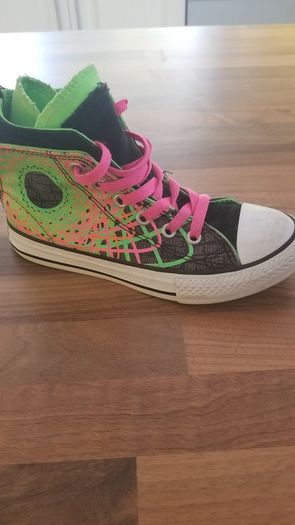 Girls Converse
