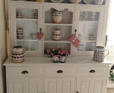 solid kitchen dresser delivery arranged