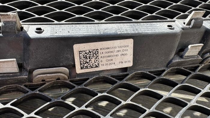 Genuine Mercedes W205 C-Class Front Grille Original OEM
