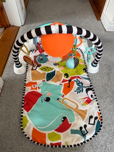Fisher-Price Baby Activity Mat Glow and Grow Kick & Play Piano Gym