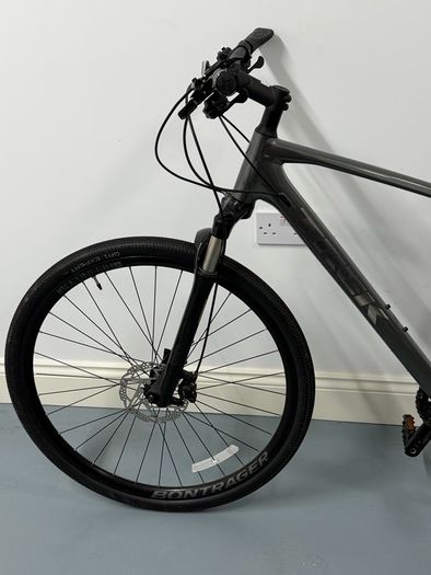 Trek Dual Sport 2 Gen 4 Hybrid Bike