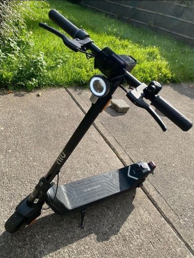 NIU KQi3 Pro Electric Scooter