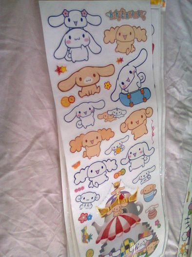 baby cinnamon wall sticker