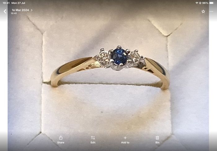 New 18ct Soiid Gold Sapphire And Diamond Ring