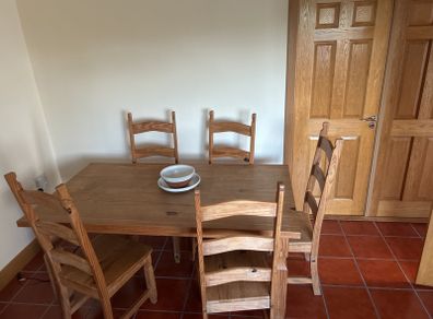 Solid Mexican pine table with 6 chairs
