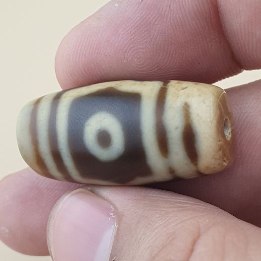 Vintage 3 Eyes Himalayan Tibetan Agate Dzi Bead Amulet