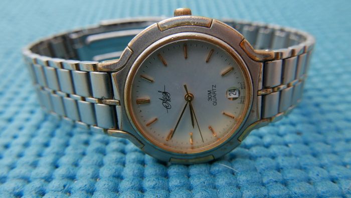 A&S 30 M Swiss Quartz Watch (fresh battery)